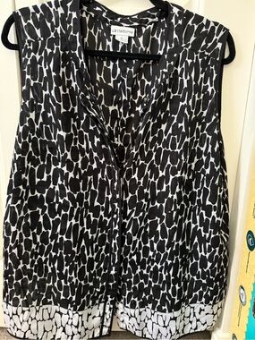 Liz Claiborne Black & White Sleeveless Blouse